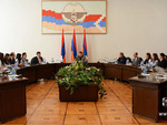 Students of the Diplomatic School meet Prime Minister Arayik Harutyunyan in Artsakh