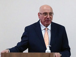 Ambassador Manuel Hassassian at the Diplomatic School