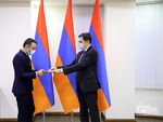 «Միջազգային հարաբերություններ և դիվանագիտություն» դասընթացի շրջանավարտներին ավարտական վկայականների հանձնման արարողություն