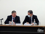ՀՀ ԱԳ նախարարի տեղակալ Պարույր Հովհաննիսյանի և Դիվանագիտական դպրոցի տնօրեն Վահե Գաբրիելյանի հանդիպումը աշակերտների հետ